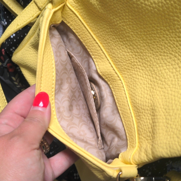 Charming Charlie lemon small purse - Picture 5 of 7
